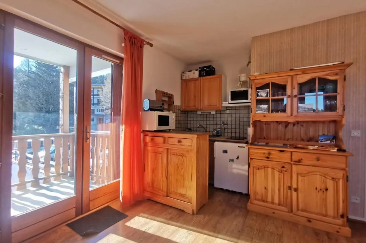 Appartement 4 Personnes Au Pied Des Pistes Les Deserts  Apartment