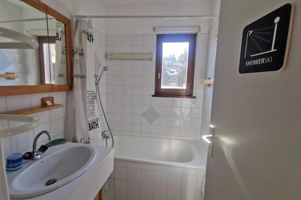 Appartement 4 Personnes Au Pied Des Pistes Les Deserts  0*, Les Deserts (Savoie)